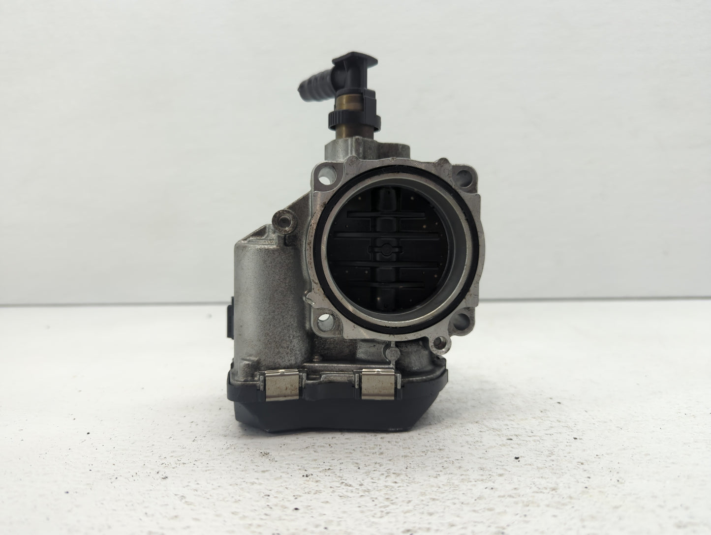 2012-2018 Bmw 320i Throttle Body P/N:1354 7588625-04 1354 7588625-03 Fits Fits 2012 2013 2014 2015 2016 2017 2018 OEM Used A