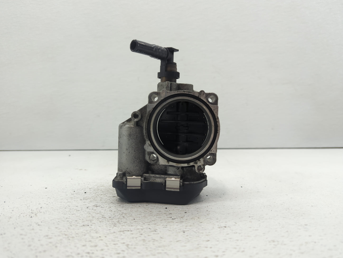 2012-2018 Bmw 320i Throttle Body P/N:1354 7588625-04 1354 7588625-03 Fits Fits 2012 2013 2014 2015 2016 2017 2018 OEM Used A