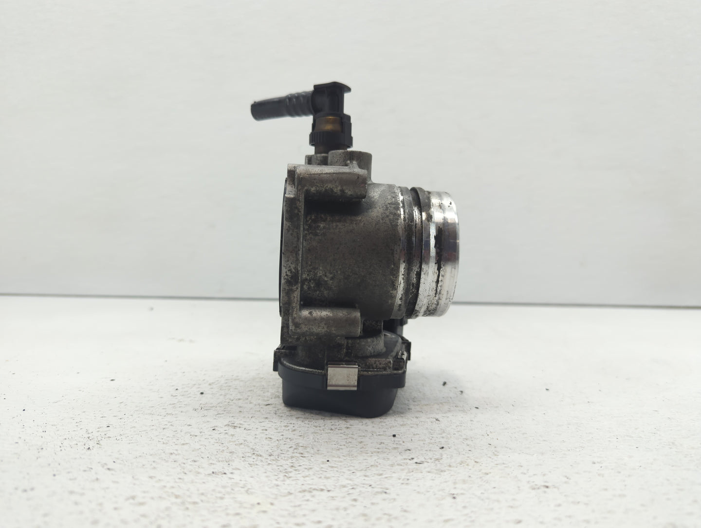 2012-2018 Bmw 320i Throttle Body P/N:1354 7588625-04 1354 7588625-03 Fits Fits 2012 2013 2014 2015 2016 2017 2018 OEM Used A