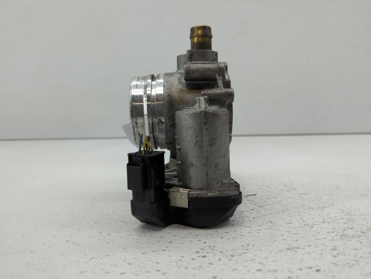 2012-2018 Bmw 320i Throttle Body P/N:1354 7588625-04 1354 7588625-03 Fits Fits 2012 2013 2014 2015 2016 2017 2018 OEM Used A