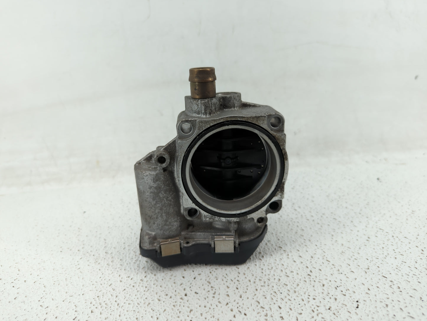2012-2018 Bmw 320i Throttle Body P/N:1354 7588625-04 1354 7588625-03 Fits Fits 2012 2013 2014 2015 2016 2017 2018 OEM Used A