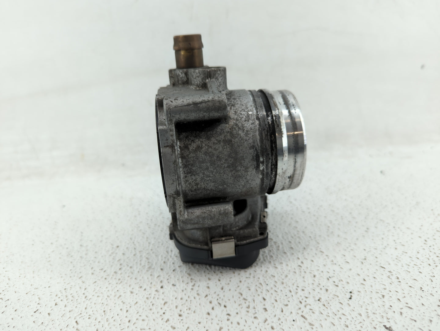2012-2018 Bmw 320i Throttle Body P/N:1354 7588625-04 1354 7588625-03 Fits Fits 2012 2013 2014 2015 2016 2017 2018 OEM Used A