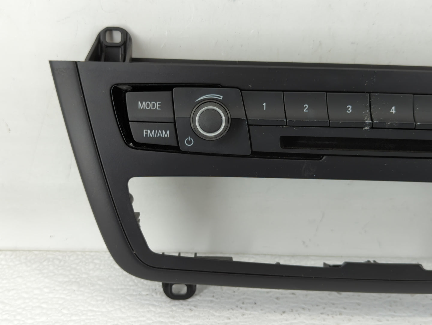 2012-2016 Bmw 320i Am Fm Cd Player Radio Receiver - Oemusedautoparts1.com