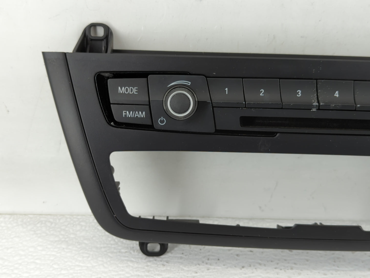2012-2016 Bmw 320i Am Fm Cd Player Radio Receiver - Oemusedautoparts1.com