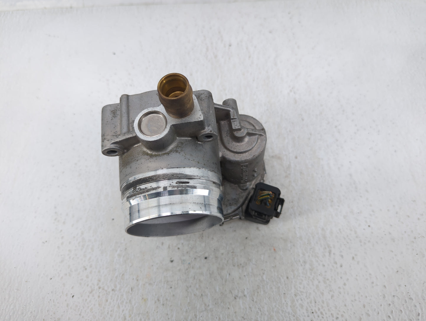 2012-2018 Bmw 320i Throttle Body P/N:A0C83786800 1354 7588625-04 Fits Fits 2012 2013 2014 2015 2016 2017 2018 OEM Used Auto 