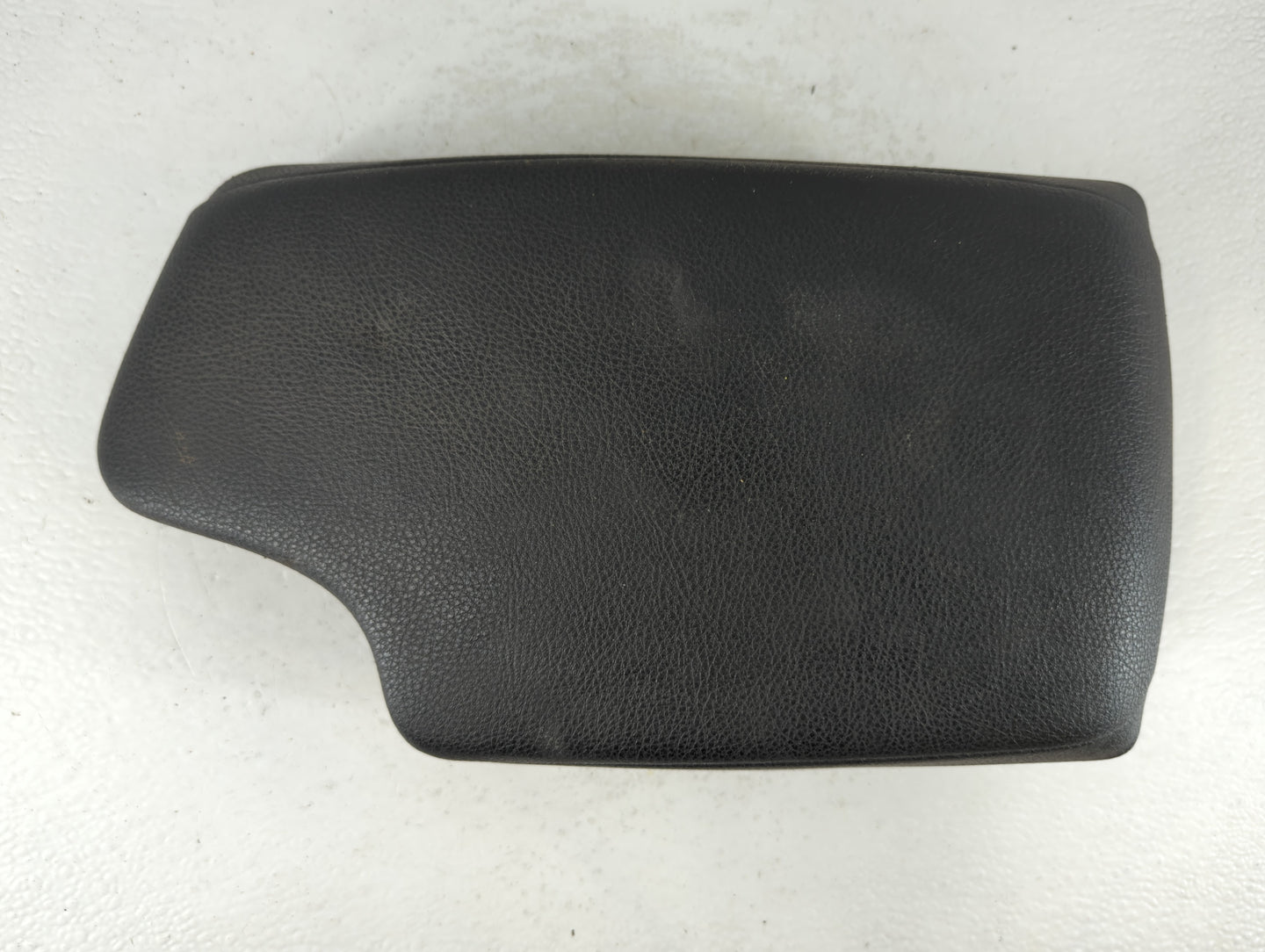 2015 Bmw 320i Center Console Armrest Cover Lid Fits OEM Used Auto Parts - Oemusedautoparts1.com