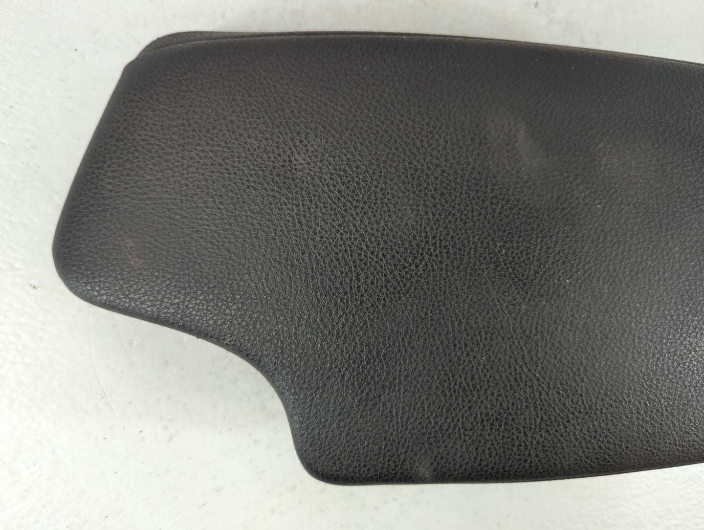 2015 Bmw 320i Center Console Armrest Cover Lid Fits OEM Used Auto Parts - Oemusedautoparts1.com