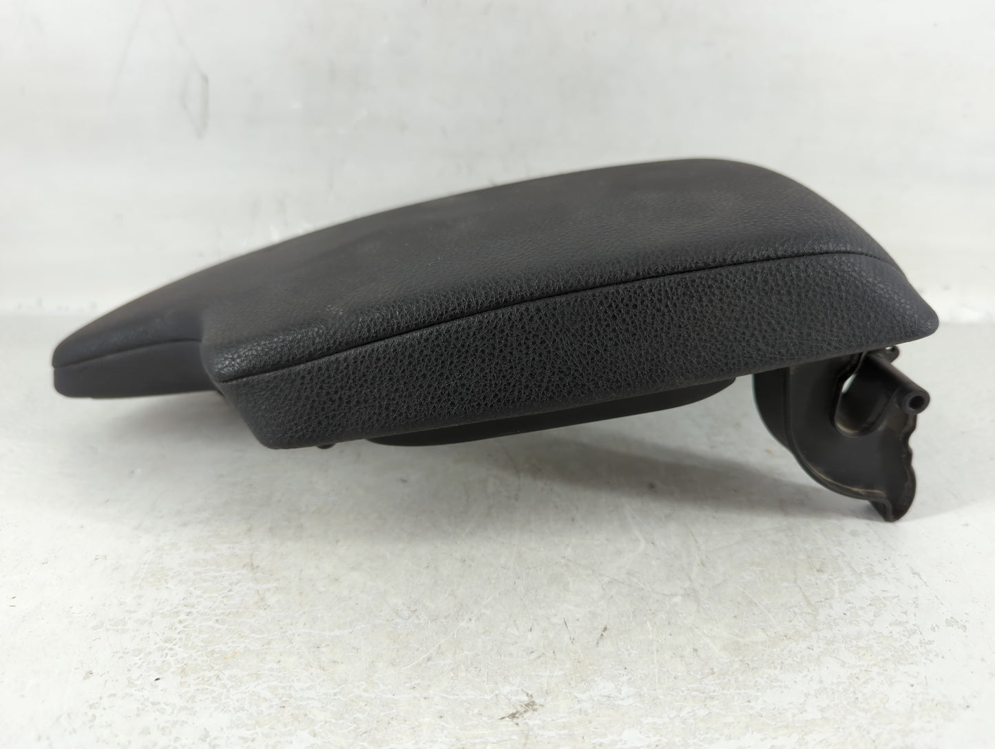 2015 Bmw 320i Center Console Armrest Cover Lid Fits OEM Used Auto Parts - Oemusedautoparts1.com