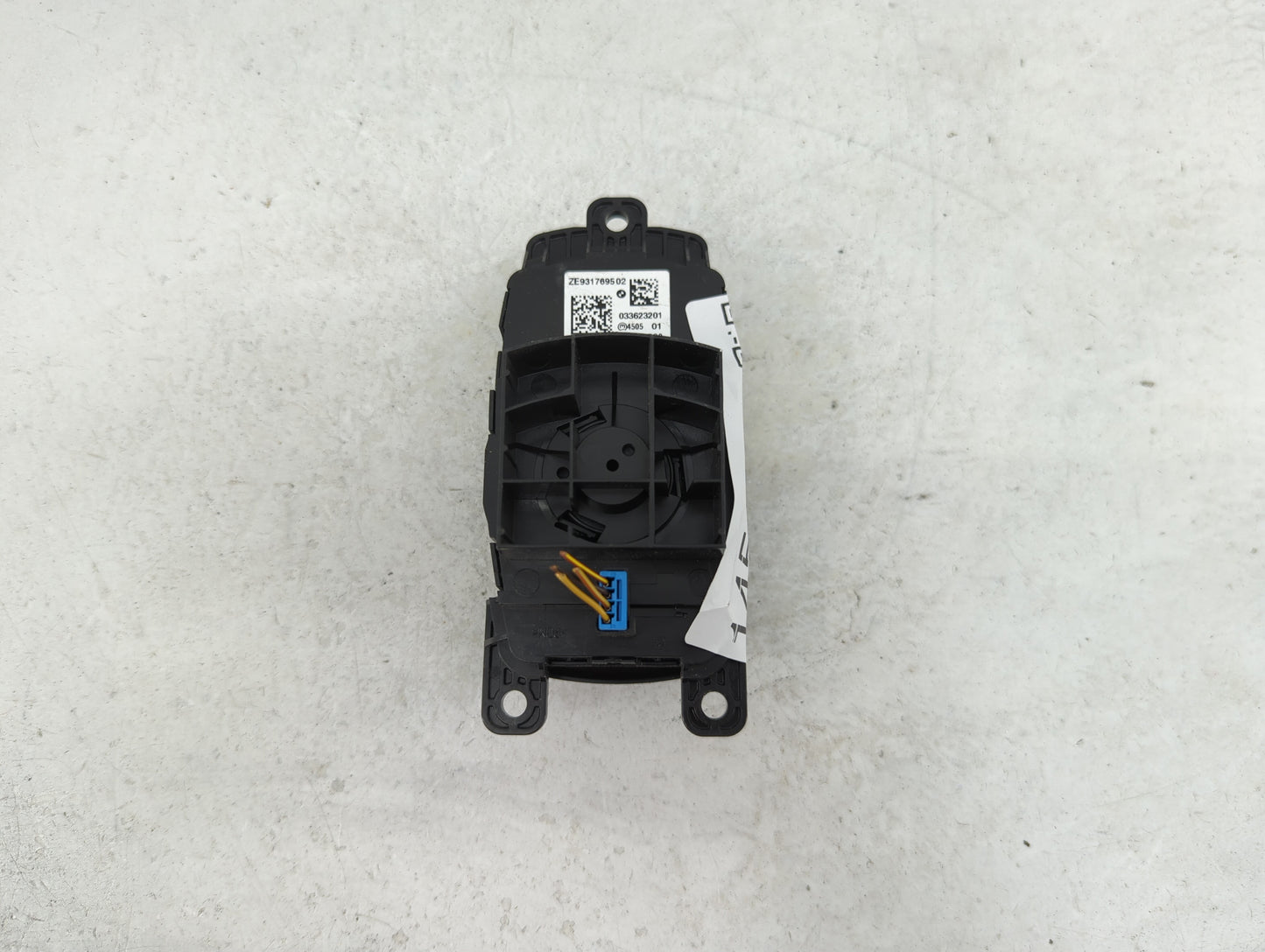 2015 Bmw 328 Radio AM FM Cd Player Receiver Replacement P/N:ZE9317695 033623201 Fits OEM Used Auto Parts - Oemusedautoparts1