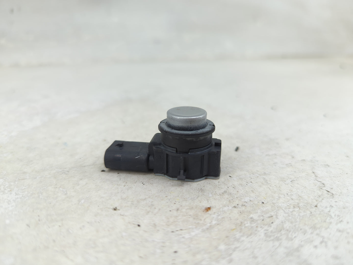 2015 Bmw 328 Front Park Assist Sensor Silver - Oemusedautoparts1.com