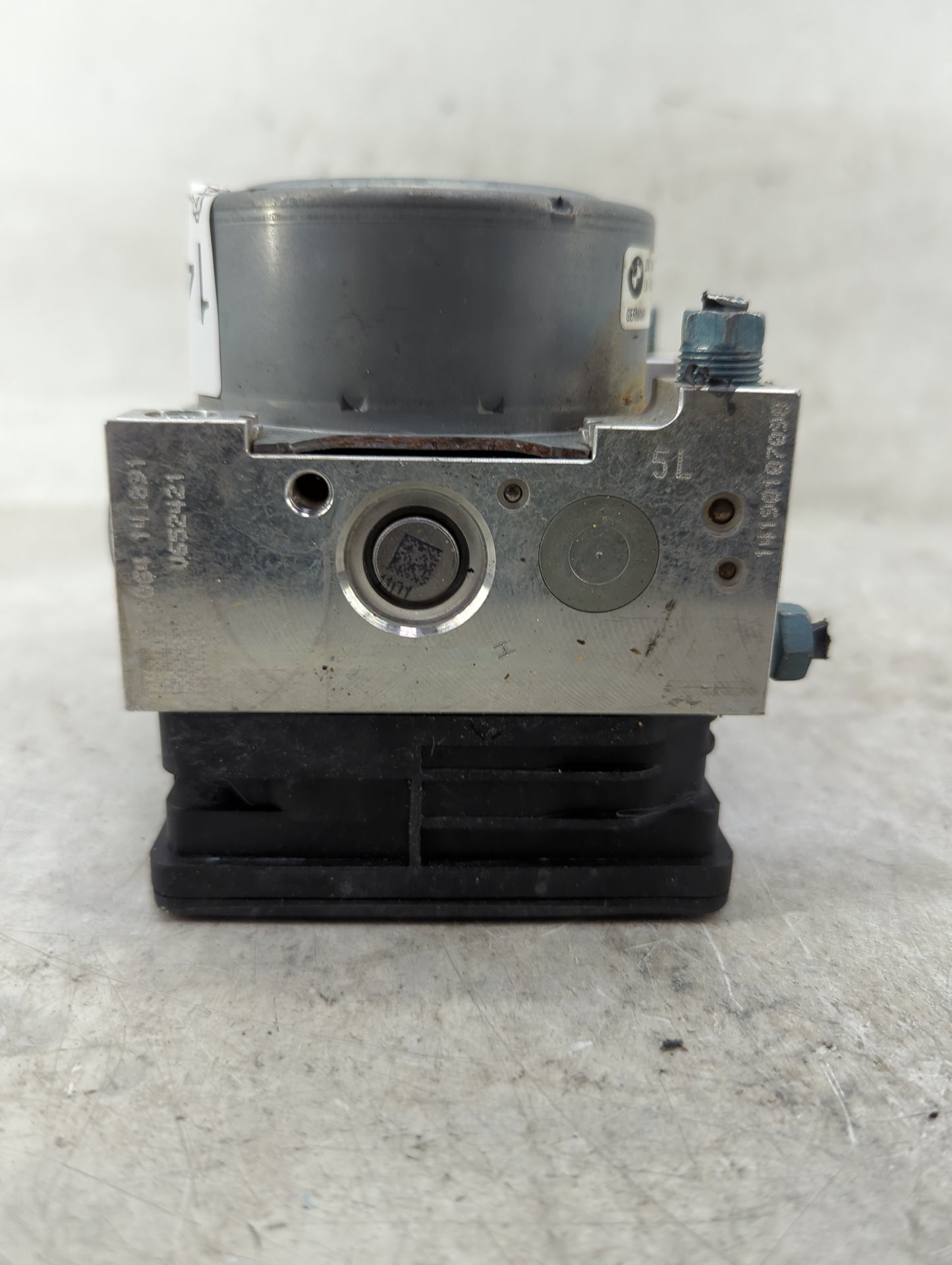 2014-2016 Bmw 328 ABS Pump Control Module Replacement P/N:3451-6868637-01 10.0220-0450.4 Fits OEM Used Auto Parts - Oemuseda
