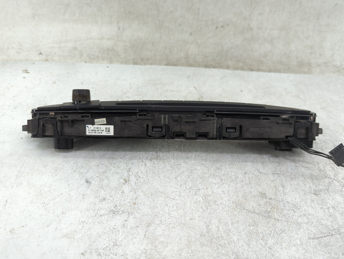 2014-2015 Bmw 328 Radio AM FM Cd Player Receiver Replacement P/N:E1063616F 6512682114 Fits Fits 2014 2015 2016 OEM Used Auto