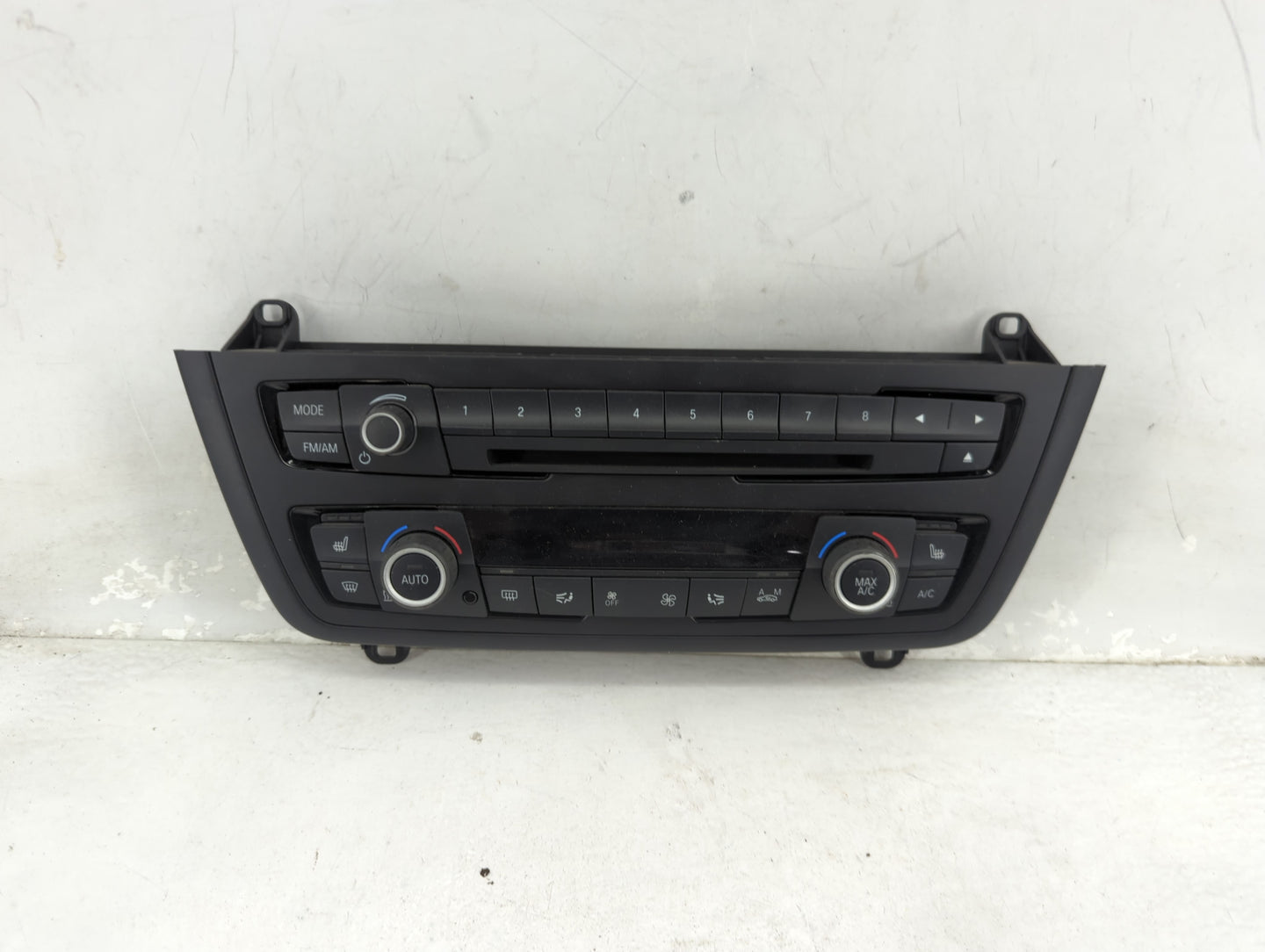2014-2015 Bmw 328i Climate Control Module Temperature AC/Heater Replacement P/N:9348828-01 6131934882801 Fits Fits 2014 2015