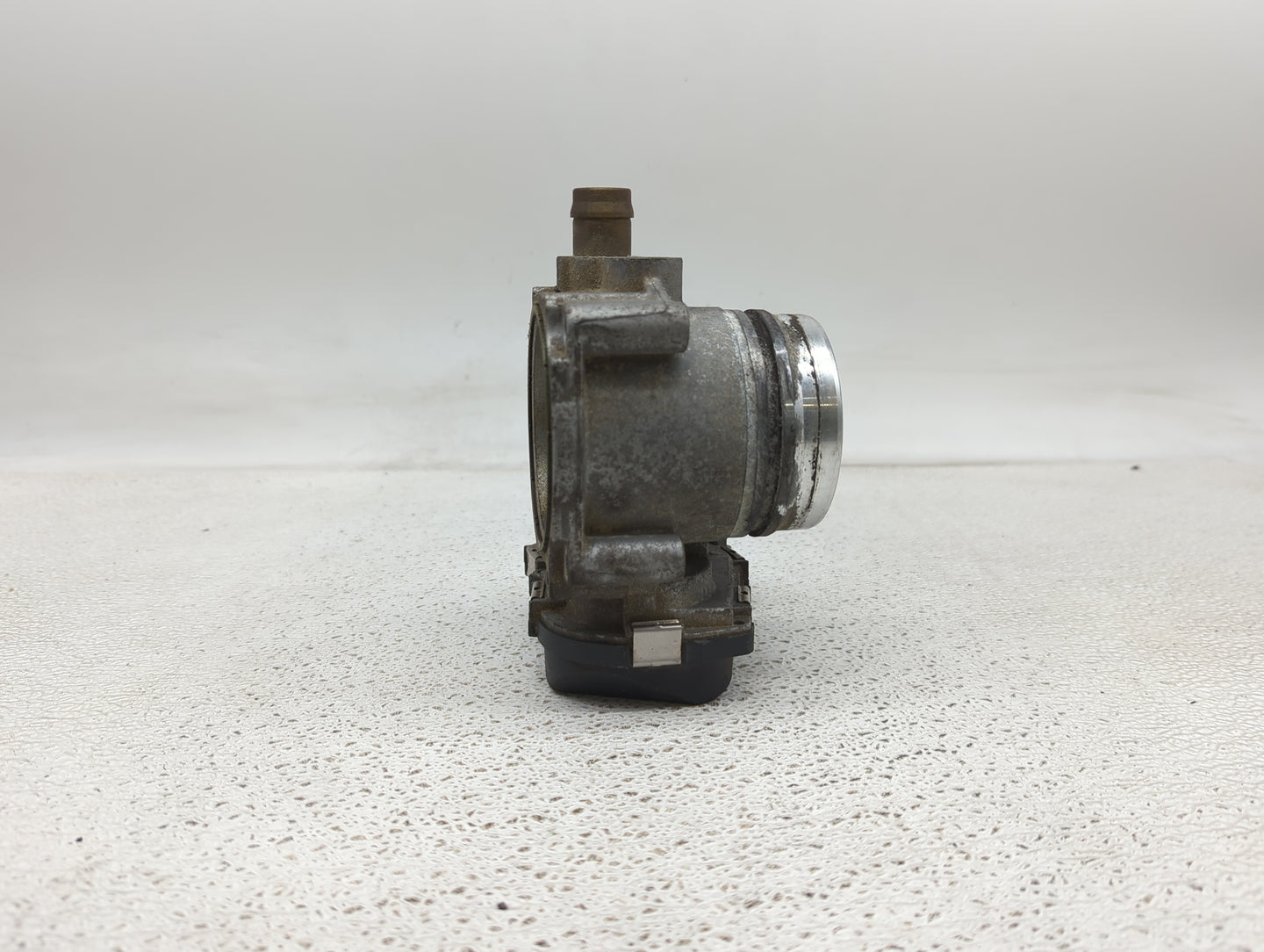2012-2016 Bmw 328i Throttle Body P/N:7588625-04 A2C83786800 Fits Fits 2012 2013 2014 2015 2016 2017 2018 OEM Used Auto Parts