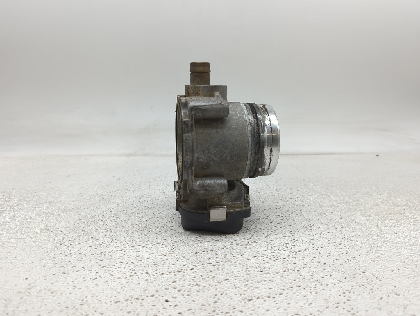 2012-2016 Bmw 328i Throttle Body P/N:7588625-04 A2C83786800 Fits Fits 2012 2013 2014 2015 2016 2017 2018 OEM Used Auto Parts