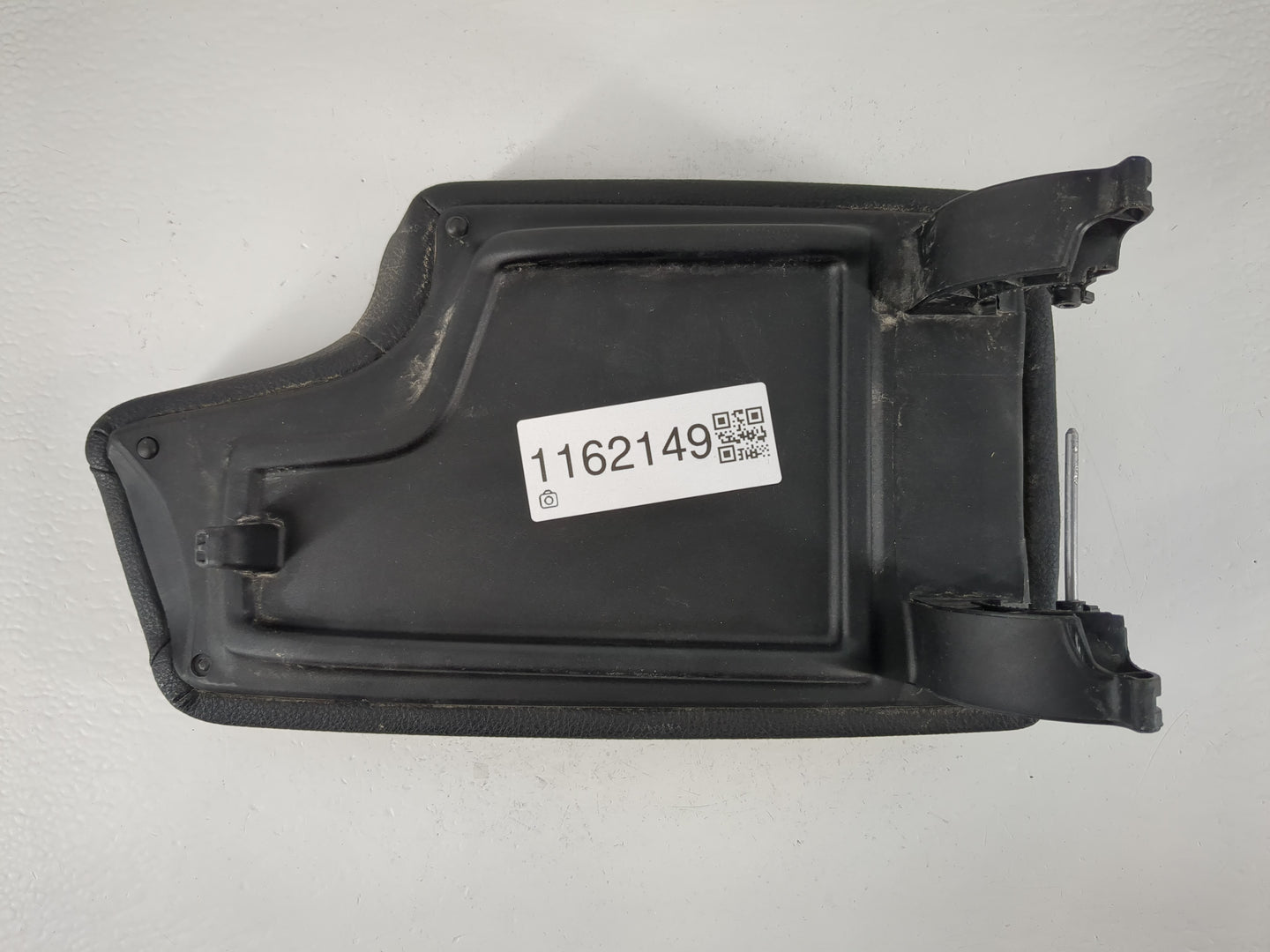 2012-2016 Bmw 328i Center Console Armrest Cover Lid Fits Fits 2012 2013 2014 2015 2016 2017 2018 2019 OEM Used Auto Parts - 