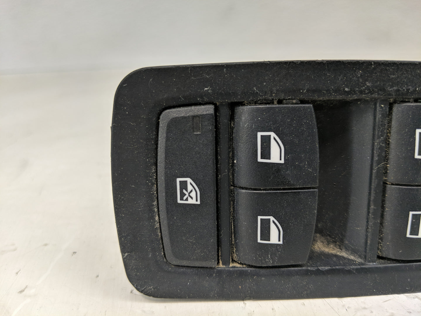 2012-2016 Bmw 328i Master Power Window Switch Replacement Driver Side Left P/N:9208111-02 Fits OEM Used Auto Parts - Oemused