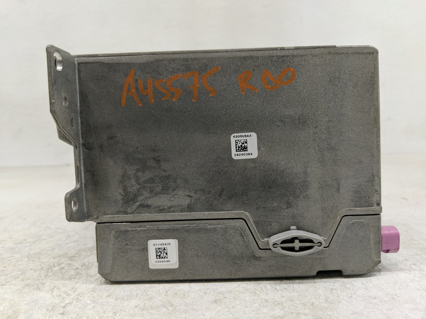 2015 Bmw 328i Radio AM FM Cd Player Receiver Replacement Fits OEM Used Auto Parts - Oemusedautoparts1.com