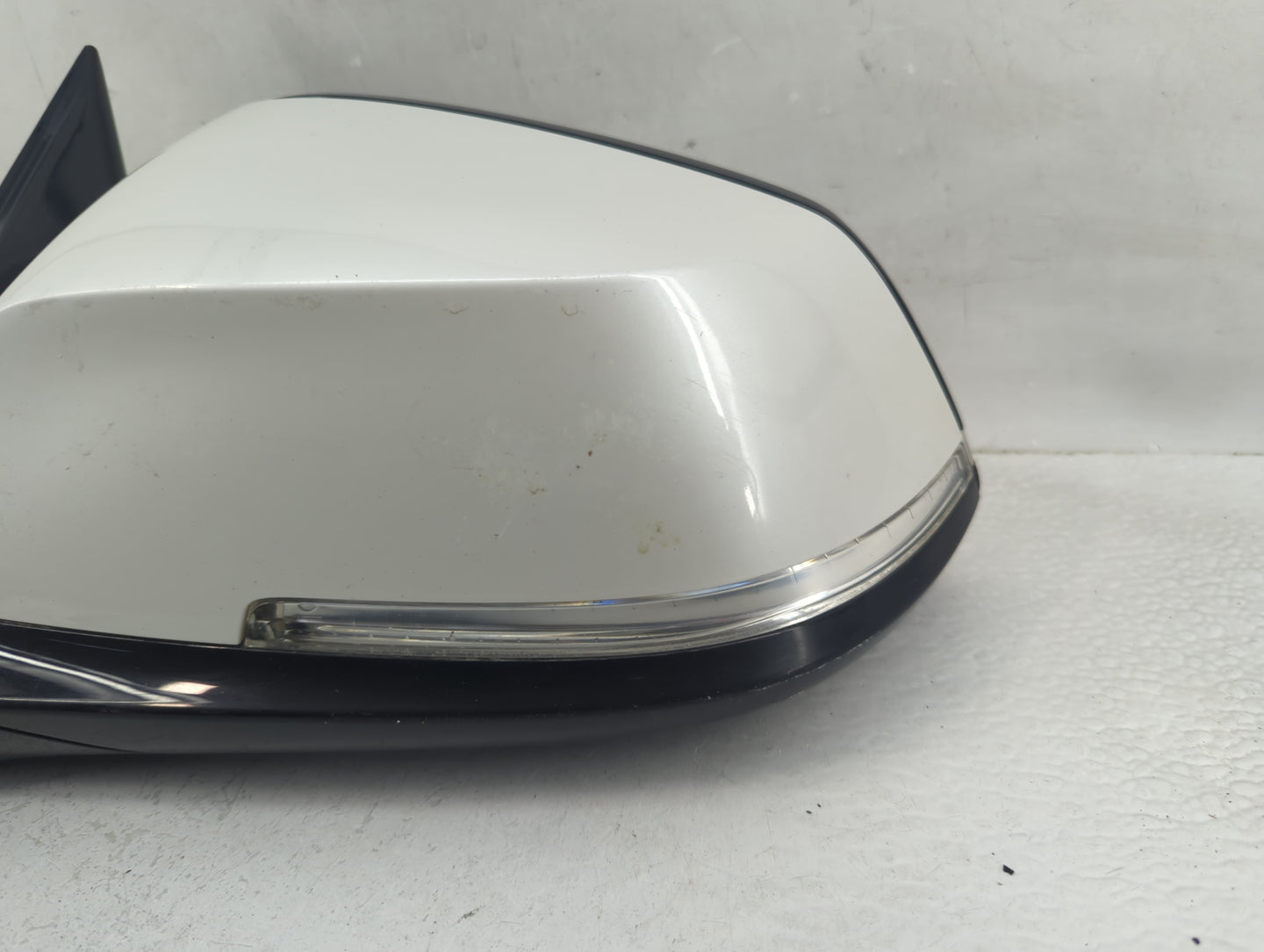2013-2016 Bmw 328i Driver Side View Mirror - Left Door Mirror OEM Used - Oemusedautoparts1.com