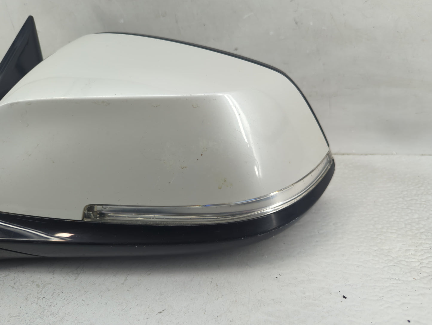 2013-2016 Bmw 328i Driver Side View Mirror - Left Door Mirror OEM Used - Oemusedautoparts1.com