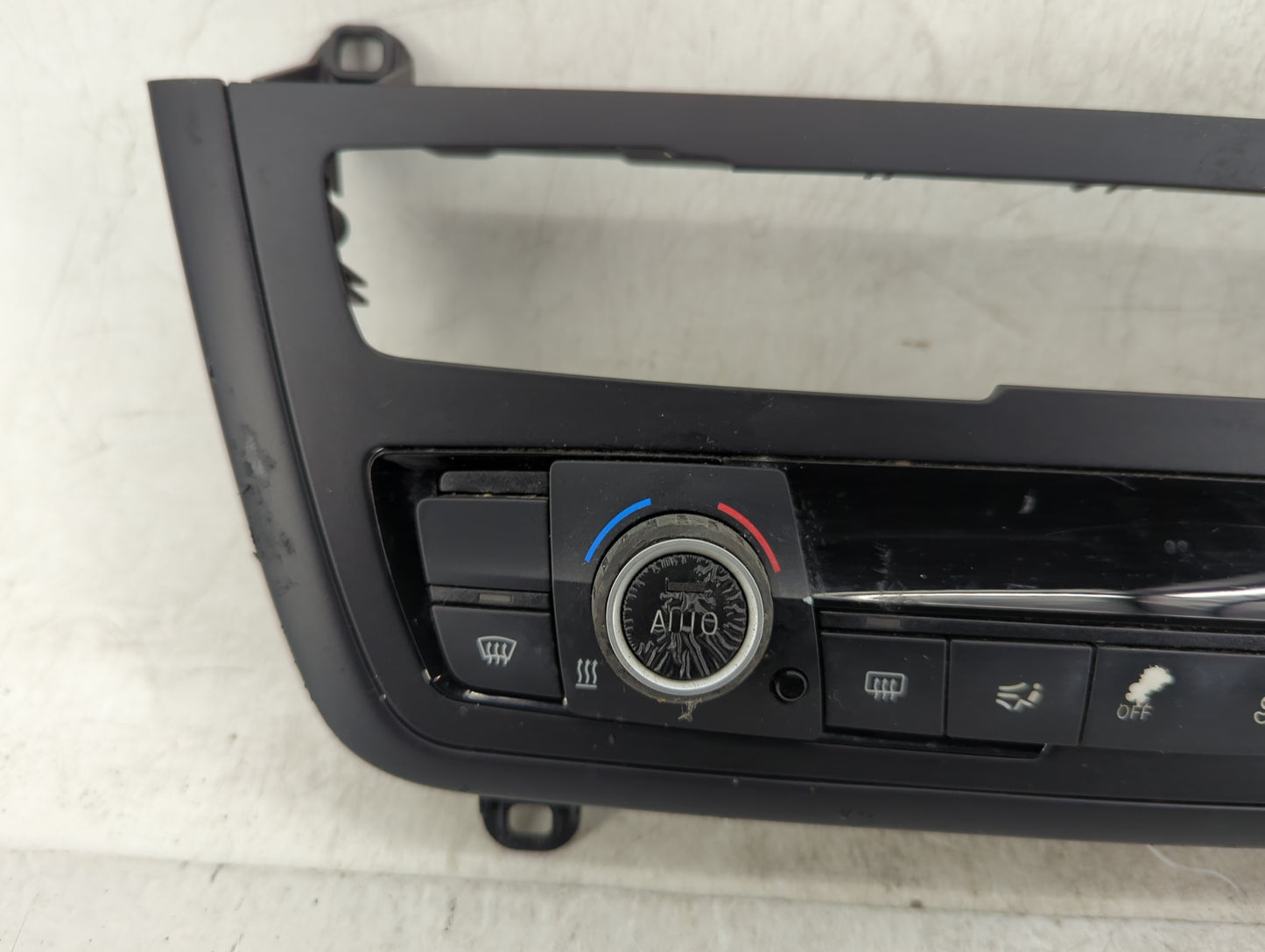 2015 Bmw 328i Climate Control Module Temperature AC/Heater Replacement Fits OEM Used Auto Parts - Oemusedautoparts1.com