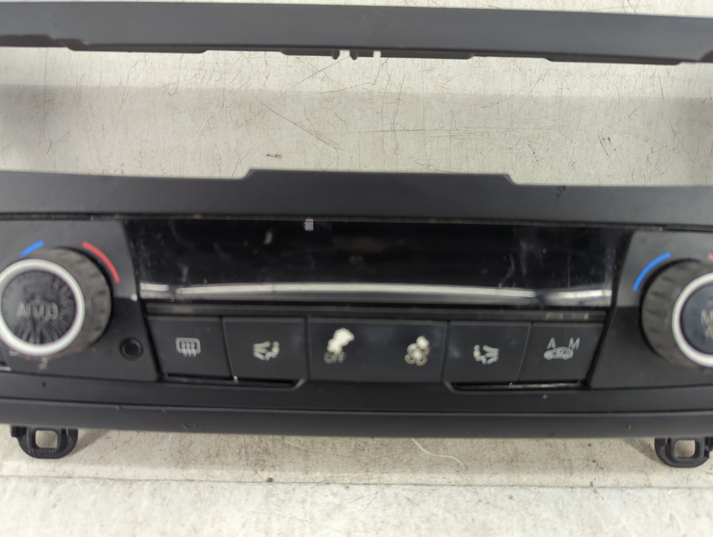 2015 Bmw 328i Climate Control Module Temperature AC/Heater Replacement Fits OEM Used Auto Parts - Oemusedautoparts1.com