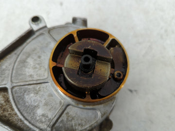 2013-2016 Bmw 328i Central Vaccum Lock Pump 247 002 015|0 710 336 189 D