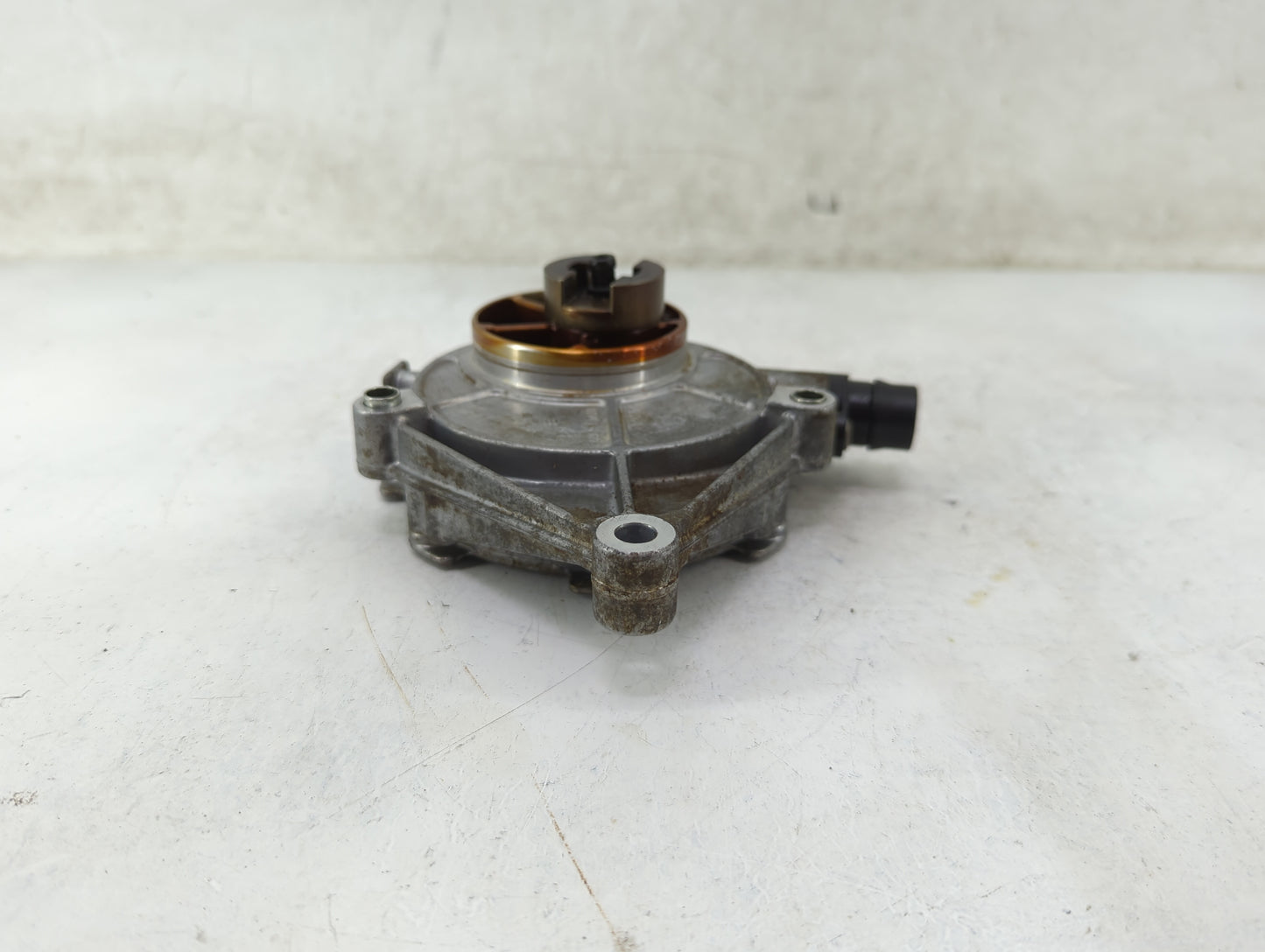 2013-2016 Bmw 328i Central Vaccum Lock Pump 247 002 015|0 710 336 189 D - Oemusedautoparts1.com