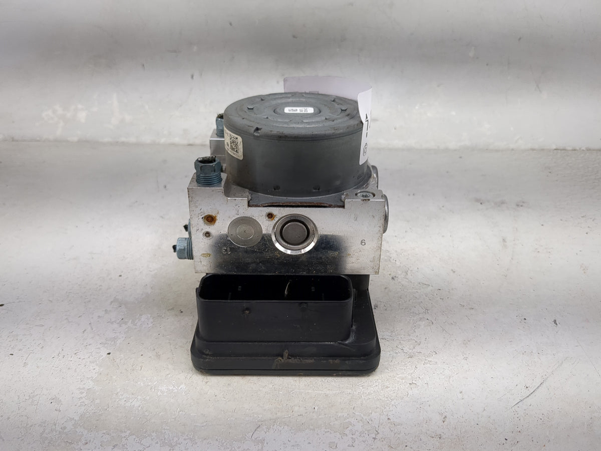 2014-2016 Bmw 328i Anti-Lock Brake ABS Pump Module Actuator OEM P/N:3451-6870418-01 10.0220-0517.4 Fits OEM Used Auto Parts 