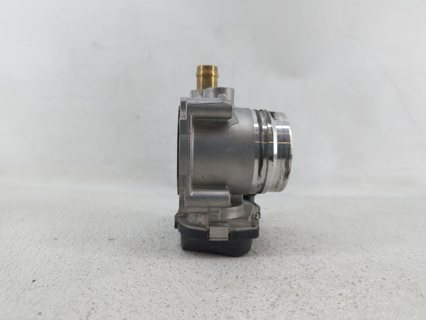 2012-2016 Bmw 328i Throttle Body P/N:A2C53355204 1354 7588625 Fits Fits 2012 2013 2014 2015 2016 2017 2018 OEM Used Auto Par