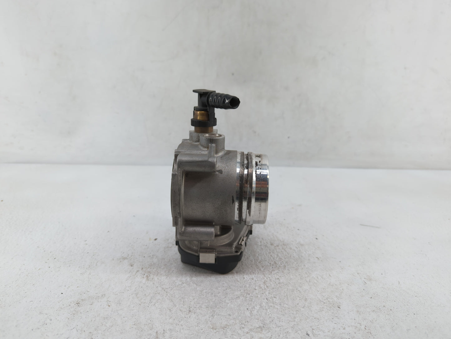 2012-2016 Bmw 328i Throttle Body P/N:1354 7588625 Fits Fits 2012 2013 2014 2015 2016 2017 2018 OEM Used Auto Parts - Oemused