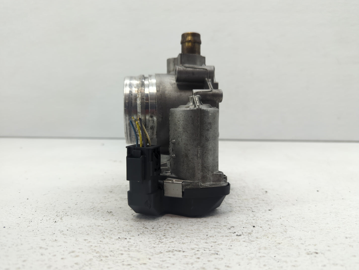 2012-2016 Bmw 328i Throttle Body P/N:1354 7588625-02 1354 7588625-04, 1354 7588625-03 Fits Fits 2012 2013 2014 2015 2016 201