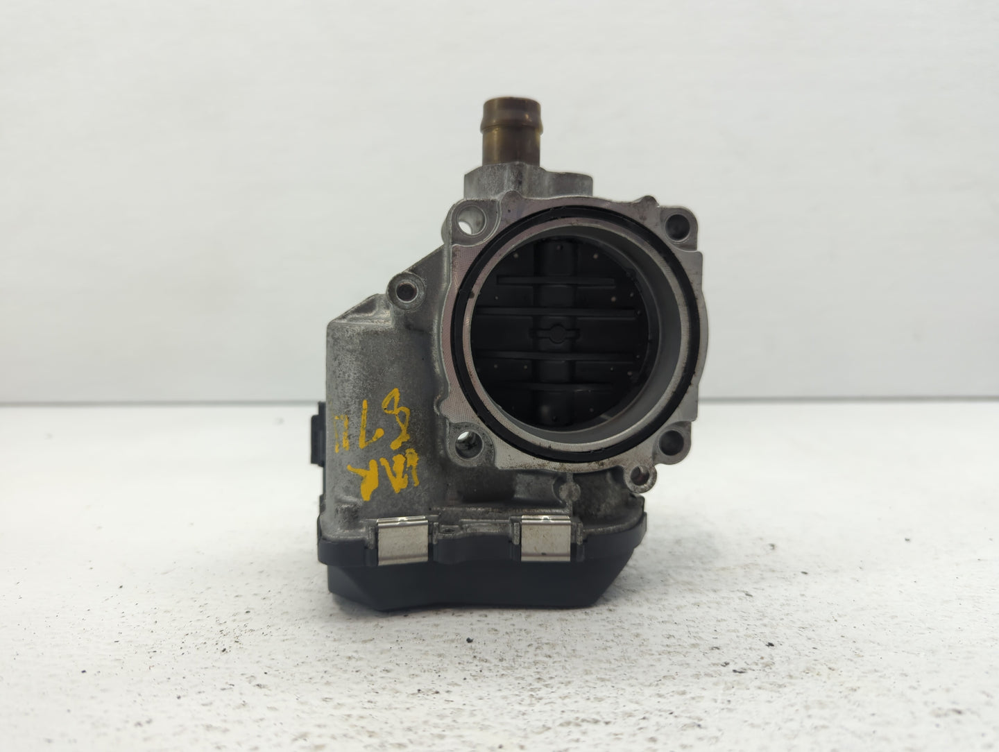 2012-2016 Bmw 328i Throttle Body P/N:1354 7588625-04 1354 7588625-03 Fits Fits 2012 2013 2014 2015 2016 2017 2018 OEM Used A