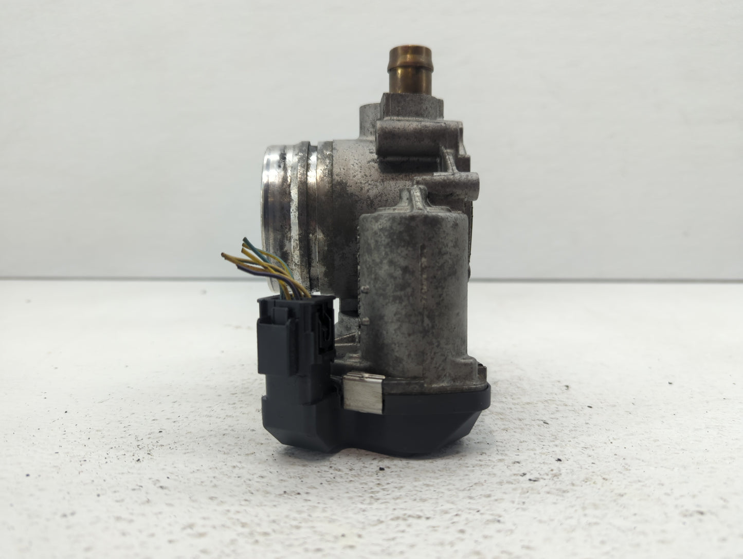 2012-2016 Bmw 328i Throttle Body P/N:1354 7588625-04 1354 7588625-03 Fits Fits 2012 2013 2014 2015 2016 2017 2018 OEM Used A