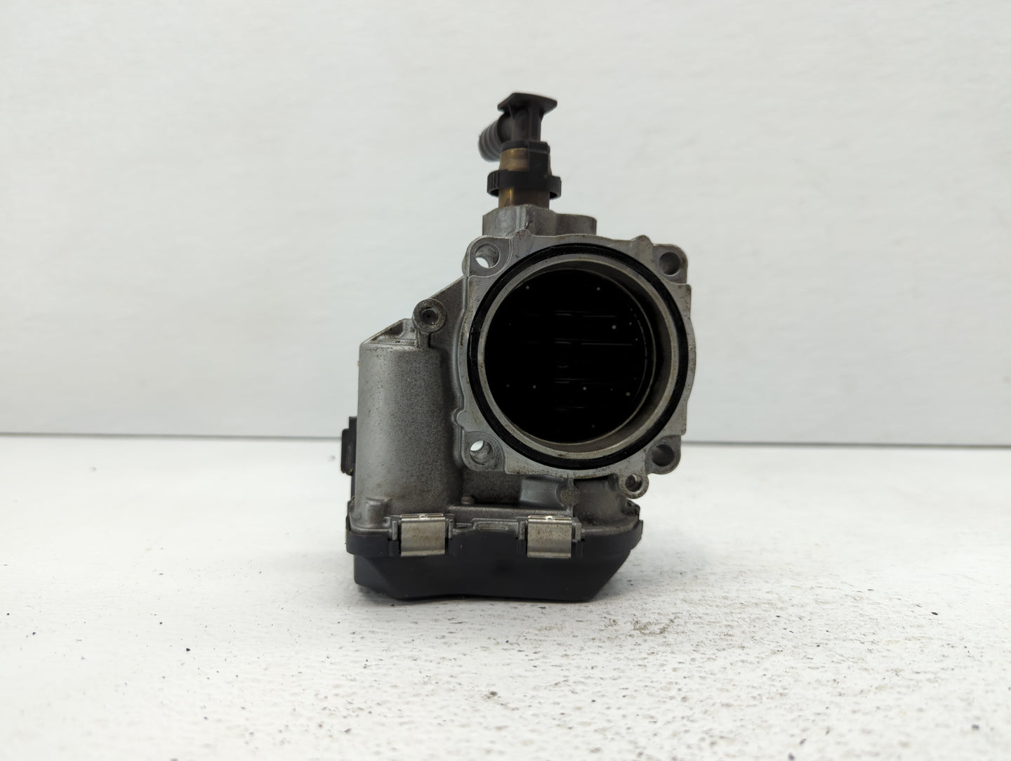 2012-2016 Bmw 328i Throttle Body P/N:1354 7588625-04 1354 7588625-03 Fits Fits 2012 2013 2014 2015 2016 2017 2018 OEM Used A