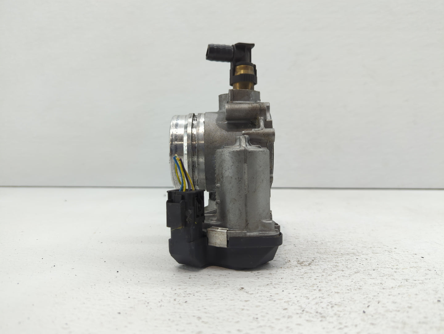 2012-2016 Bmw 328i Throttle Body P/N:1354 7588625-04 1354 7588625-03 Fits Fits 2012 2013 2014 2015 2016 2017 2018 OEM Used A