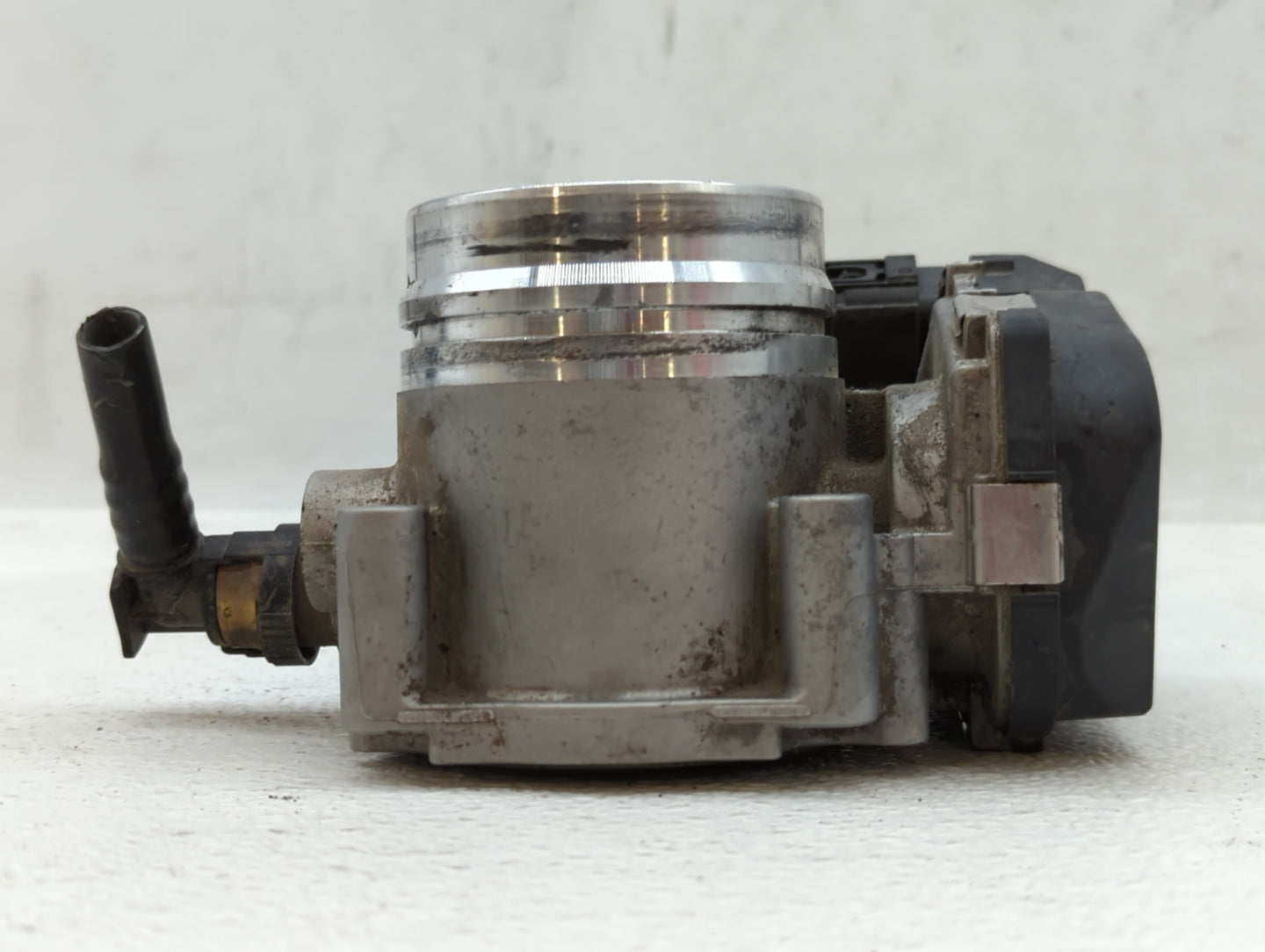2012-2016 Bmw 328i Throttle Body P/N:1354 7588625-04 Fits Fits 2012 2013 2014 2015 2016 2017 2018 OEM Used Auto Parts - Oemu