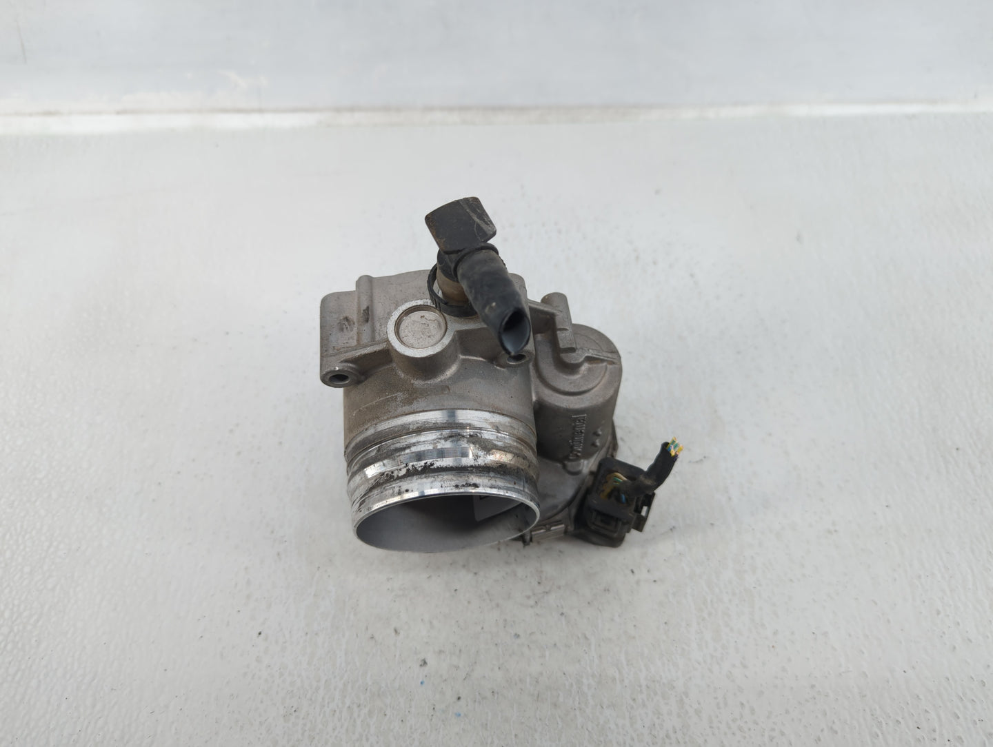 2012-2016 Bmw 328i Throttle Body P/N:1354 7588625-04 Fits Fits 2012 2013 2014 2015 2016 2017 2018 OEM Used Auto Parts - Oemu