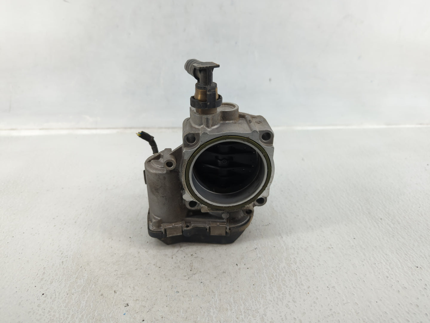 2012-2016 Bmw 328i Throttle Body P/N:1354 7588625-04 Fits Fits 2012 2013 2014 2015 2016 2017 2018 OEM Used Auto Parts - Oemu