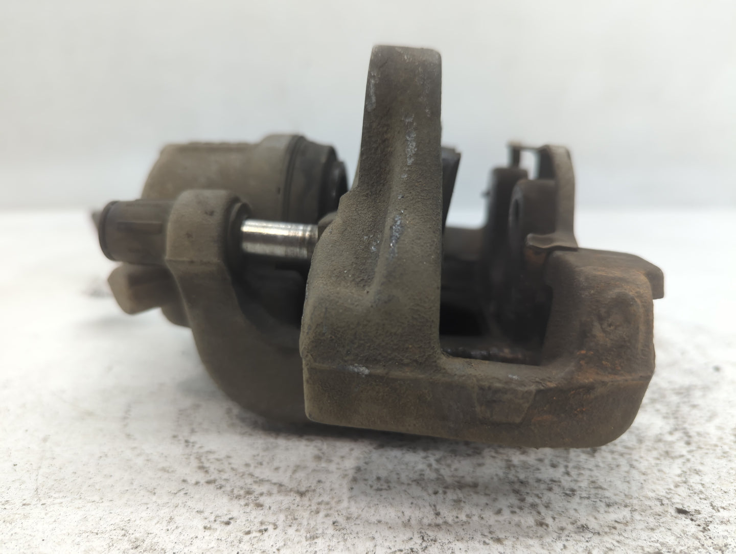 2012-2016 Bmw 328i Front Driver Left Brake Caliper 699918 - Oemusedautoparts1.com