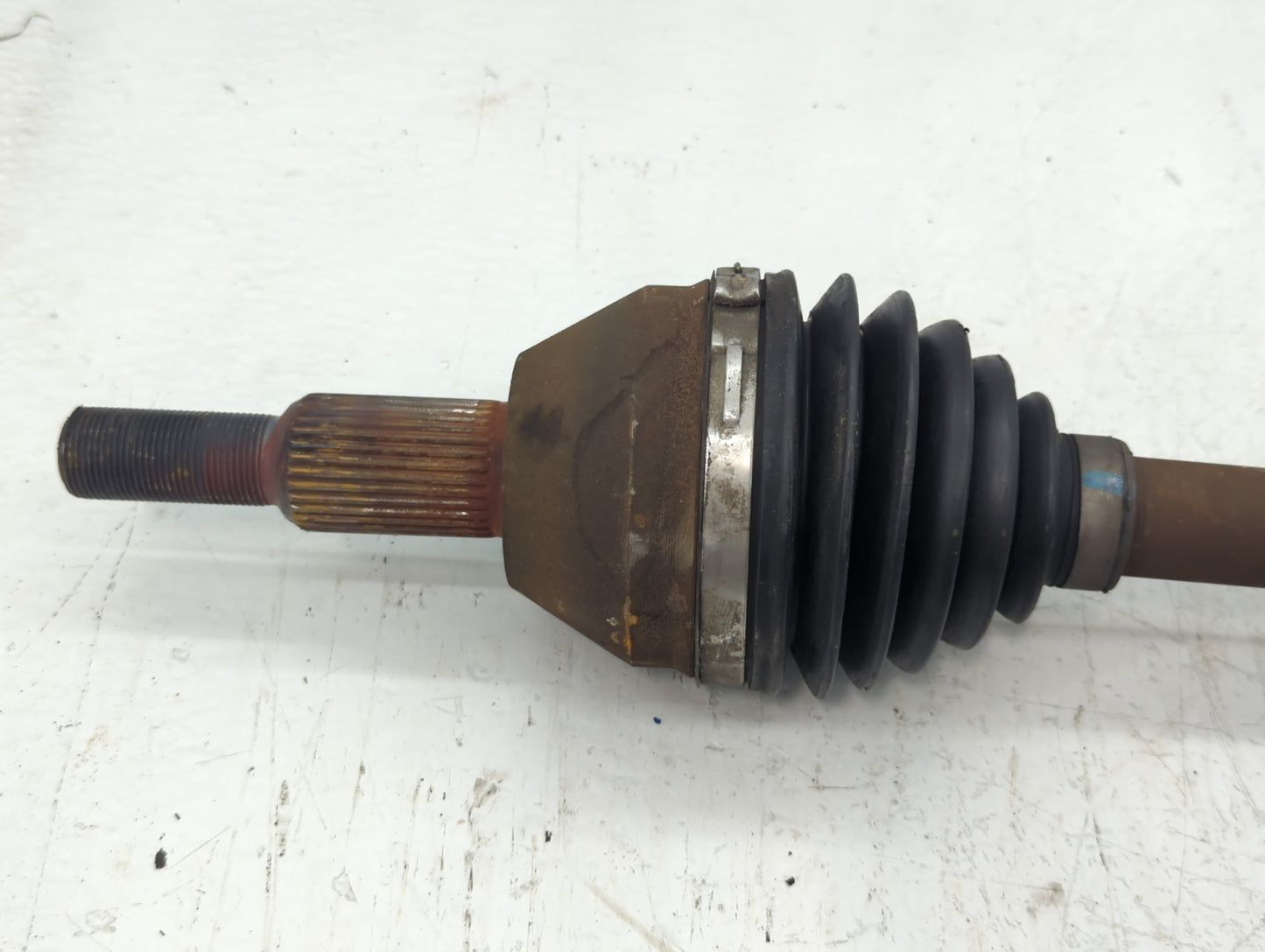 Bmw 330i Axle Shaft Front Driver Cv C/v - Oemusedautoparts1.com