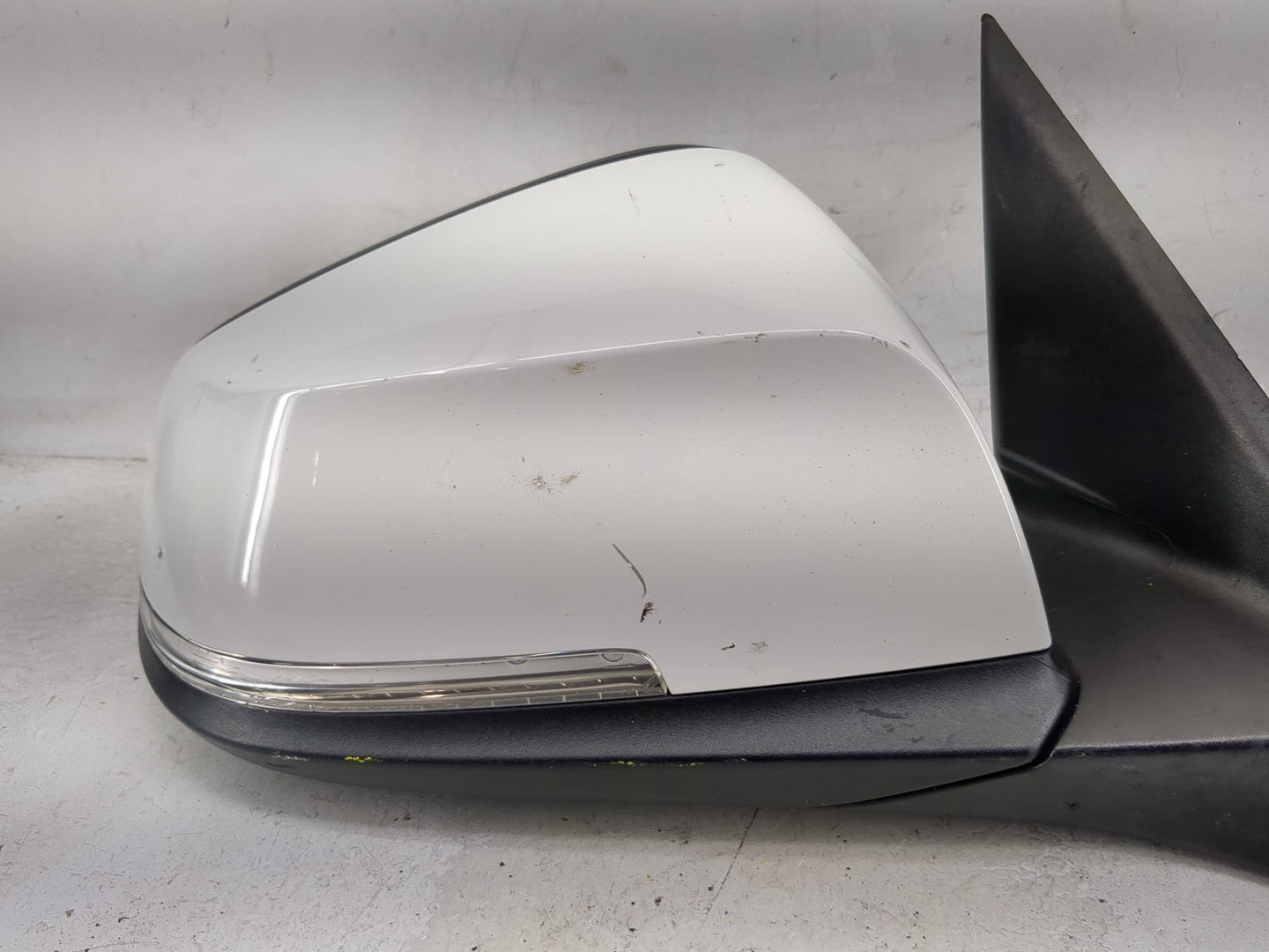 2010-2013 Bmw 335i Driver Side View Mirror - Left Door Mirror OEM Used - Oemusedautoparts1.com