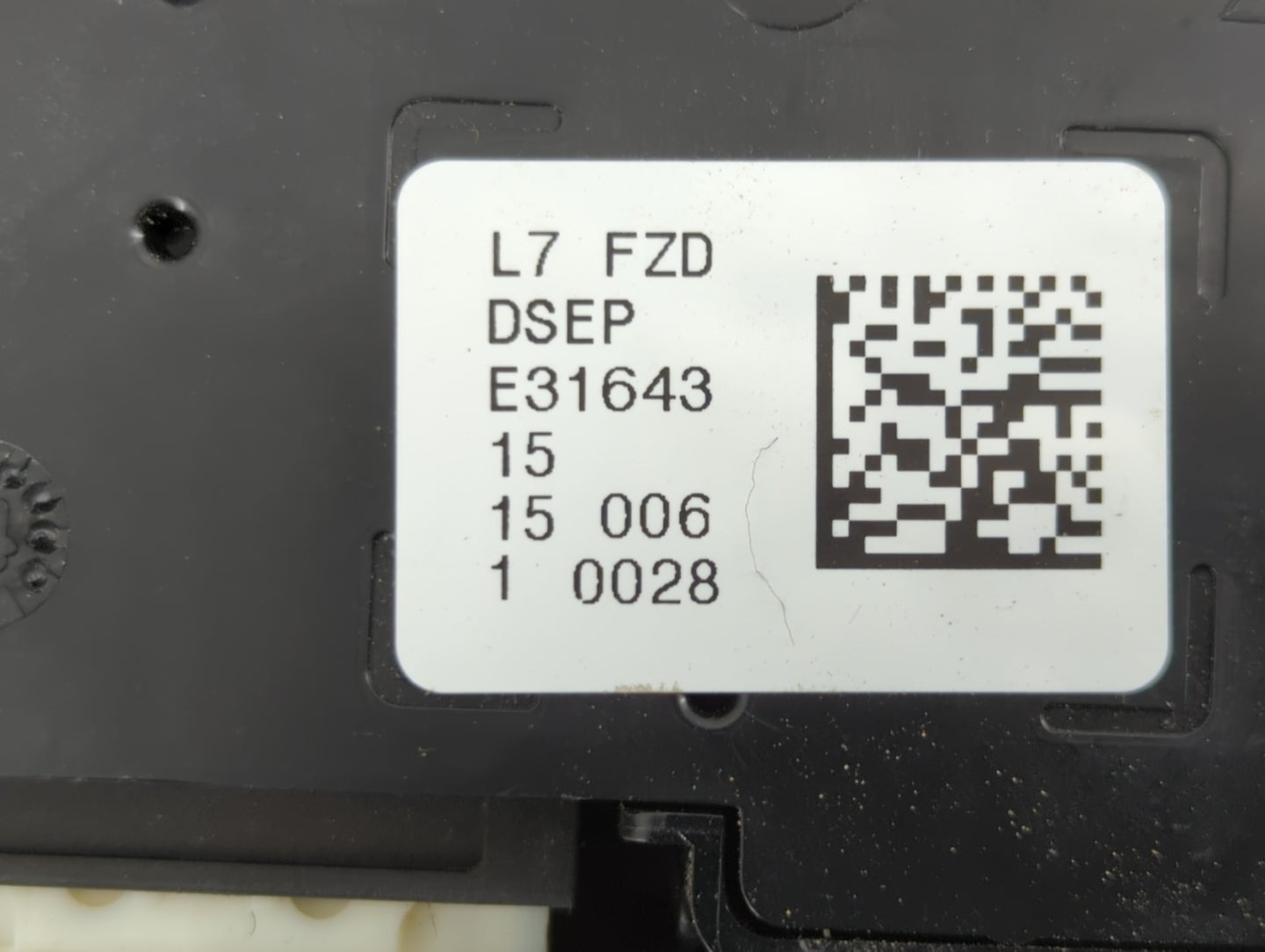 2012-2015 Bmw 335i Overhead Console W/rear Climate Control - Oemusedautoparts1.com