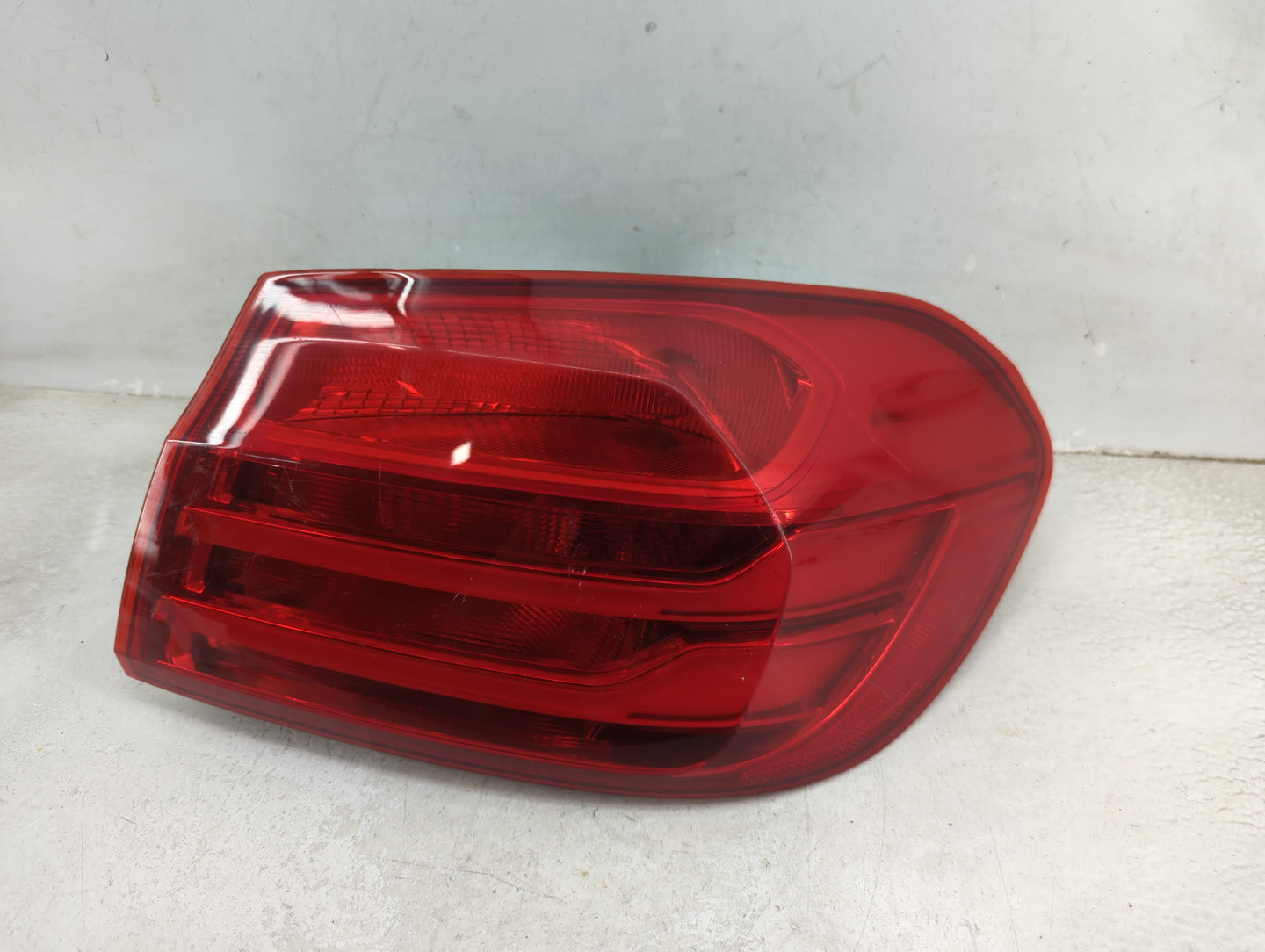 2014-2016 Bmw 428i Tail Light Assembly Passenger Right OEM P/N:7296100 Fits Fits 2014 2015 2016 2017 OEM Used Auto Parts - O