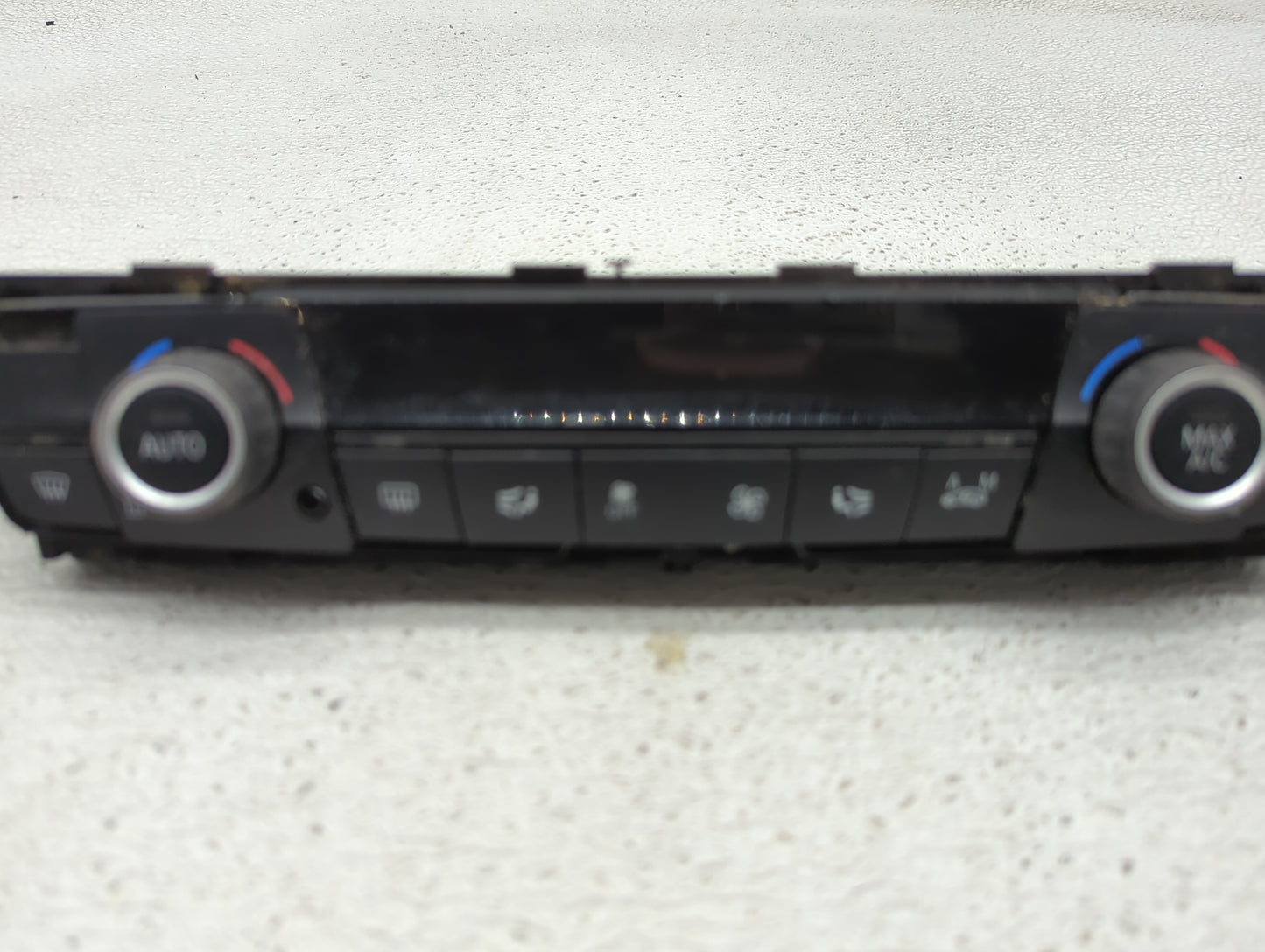 2014-2015 Bmw 428i Climate Control Module Temperature AC/Heater Replacement P/N:9354143-01 Fits Fits 2014 2015 2016 OEM Used