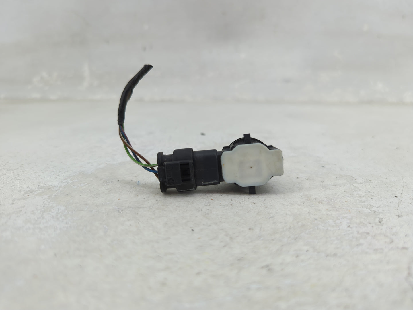 2015 Bmw 428i Front Park Assist Sensor White - Oemusedautoparts1.com