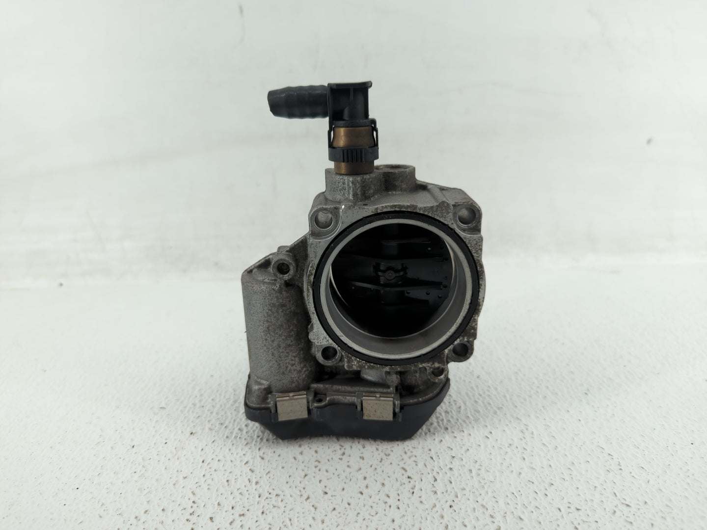2014-2016 Bmw 428i Throttle Body P/N:1354 7588625-04 1354 7588625-03 Fits Fits 2012 2013 2014 2015 2016 2017 2018 OEM Used A