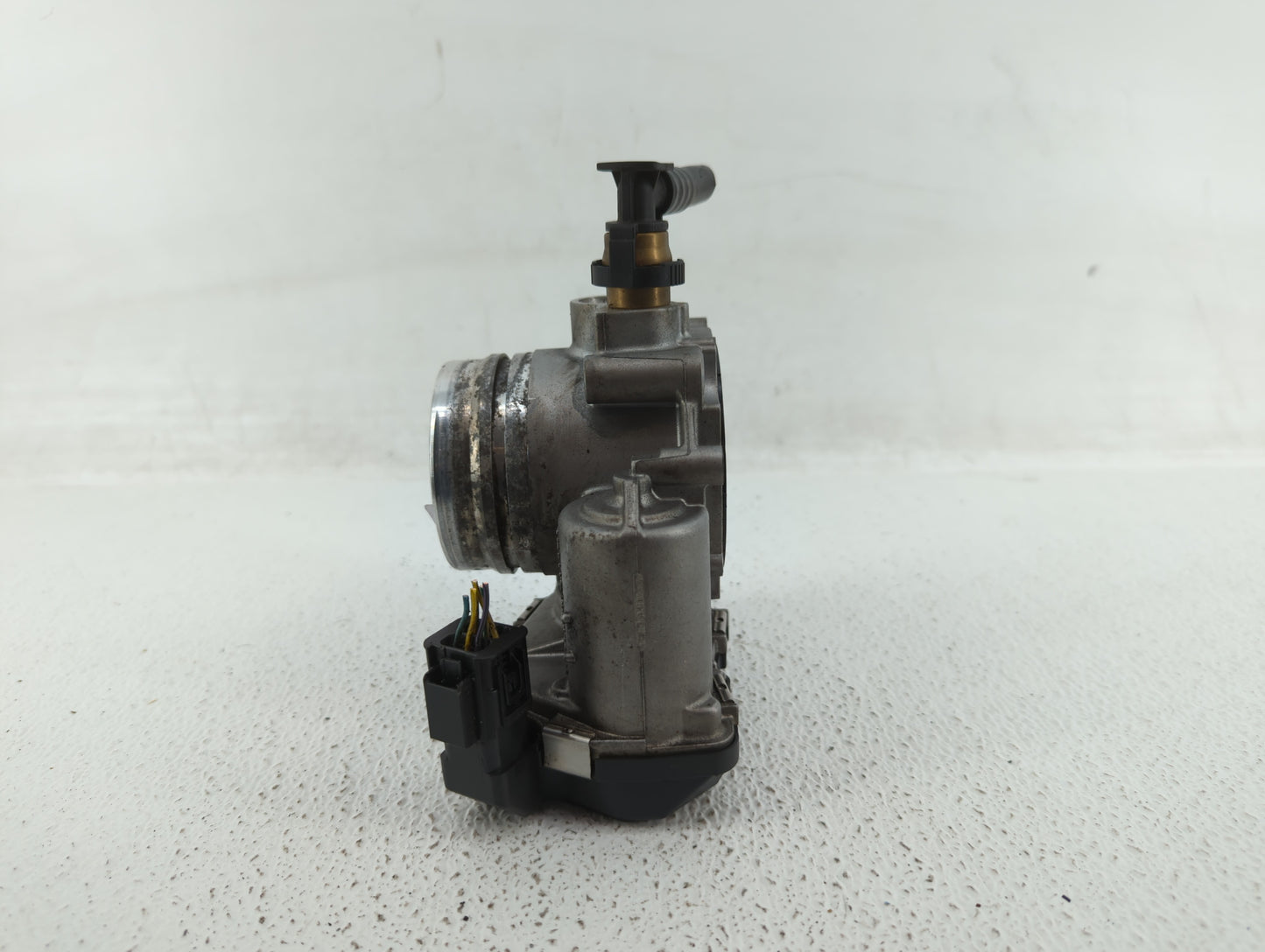 2014-2016 Bmw 428i Throttle Body P/N:1354 7588625-04 1354 7588625-03 Fits Fits 2012 2013 2014 2015 2016 2017 2018 OEM Used A