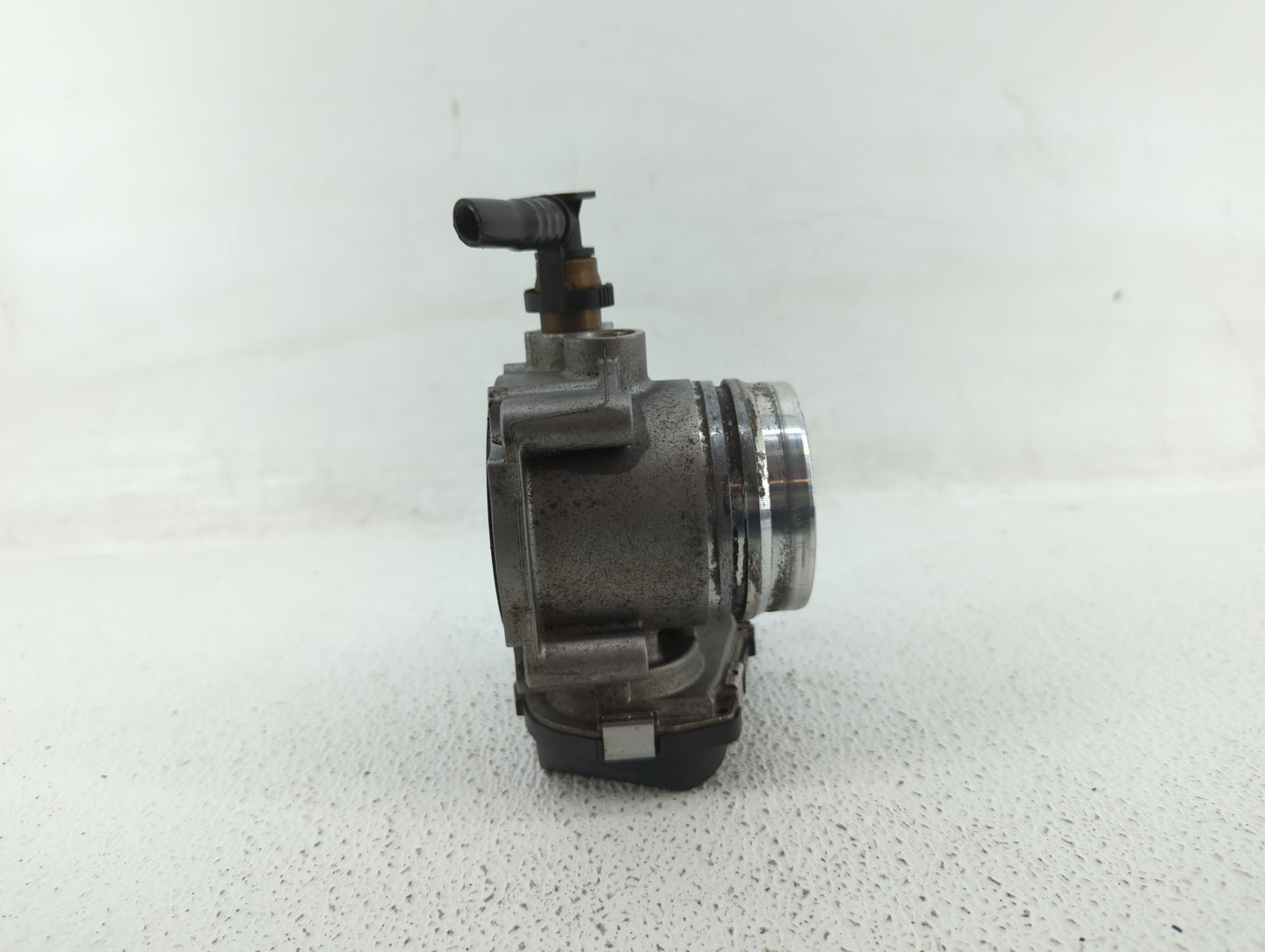 2014-2016 Bmw 428i Throttle Body P/N:1354 7588625-04 1354 7588625-03 Fits Fits 2012 2013 2014 2015 2016 2017 2018 OEM Used A