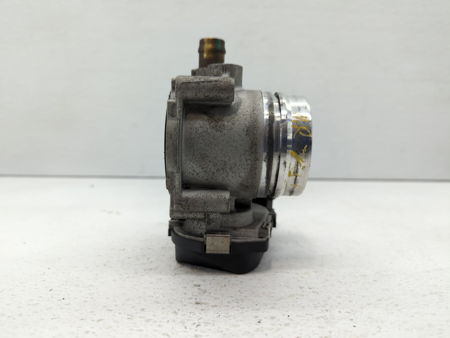 2014-2016 Bmw 428i Throttle Body P/N:1354 7588625-04 1354 7588625-03 Fits Fits 2012 2013 2014 2015 2016 2017 2018 OEM Used A